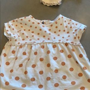 Zara tshirt white with rust colored polka dots